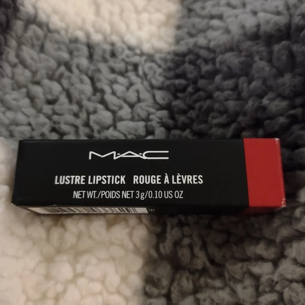 NWT MAC Lustre lipstick - SEE SHEER color